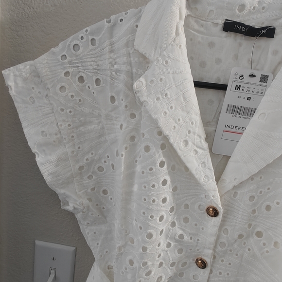 White dress - Picture 4 of 6